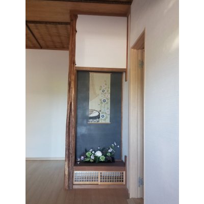 玄関先を四季折々で飾り付け。家を楽しむってこういうことか〜！（奥様より）