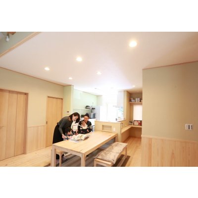 自然素材に囲まれた空間で　家族の時間が流れます