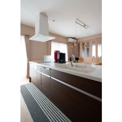 お料理するのも楽しく♪大勢でキッチンに入っても作業がしやすい！